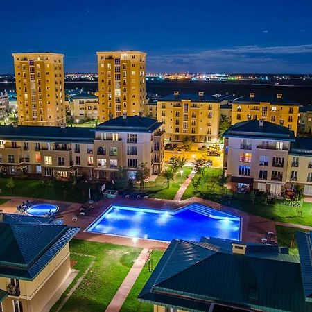 Luxury Apartment With Pool In North Bucharest Cretuleasca Exterior foto