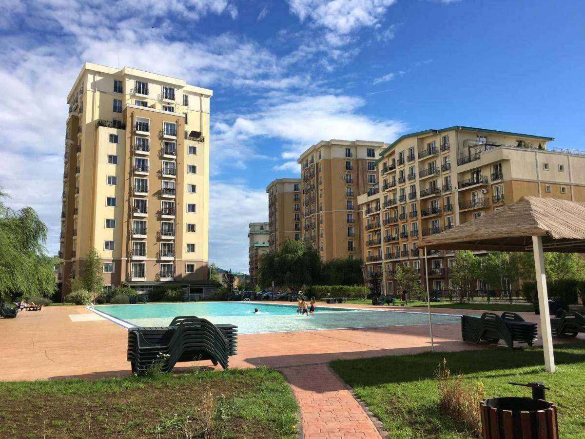 Luxury Apartment With Pool In North Bucharest Cretuleasca Exterior foto