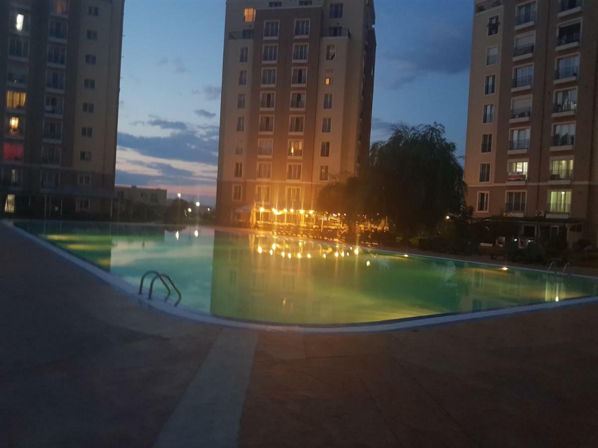 Luxury Apartment With Pool In North Bucharest Cretuleasca Exterior foto