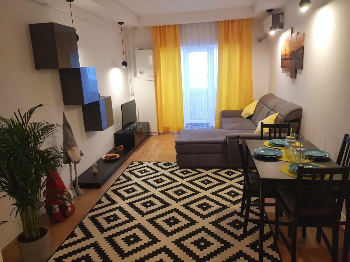 Luxury Apartment With Pool In North Bucharest Cretuleasca Exterior foto